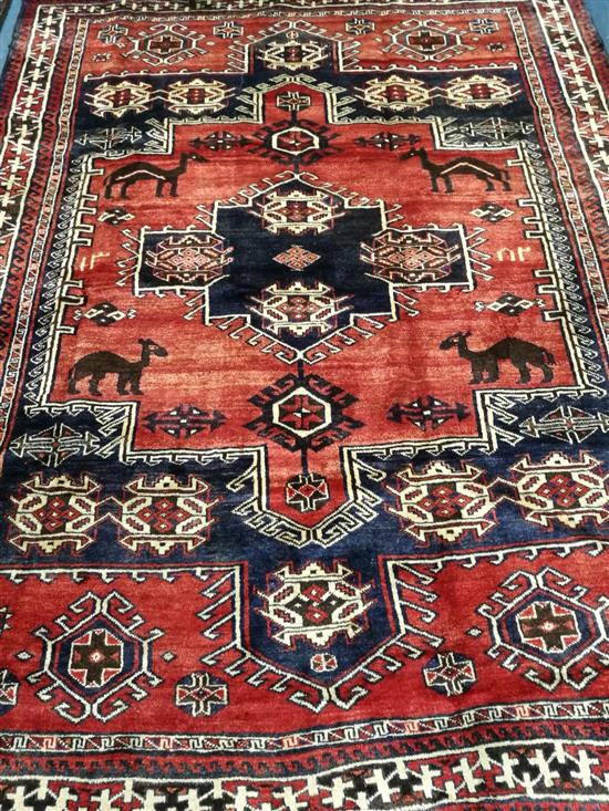 A Shiraz rug 260cm x 200cm